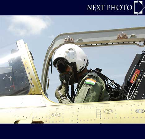 aircraft-control-system-20131228-8